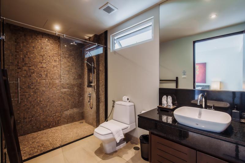 Daisy 2 bedroom suite 