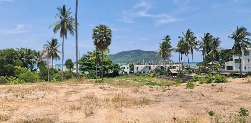 Land with sea view in Rawai 