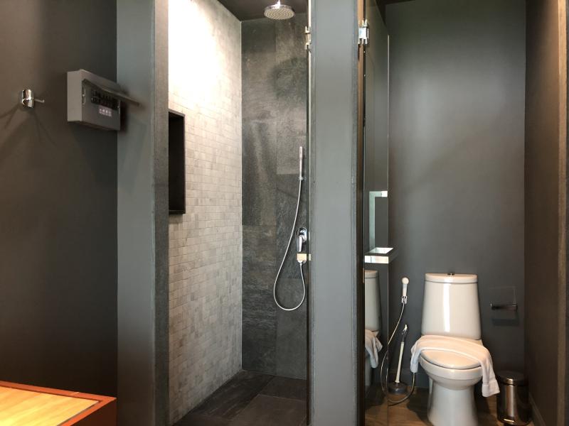 SATURDAYS CONDO Unit	:B117-B1202