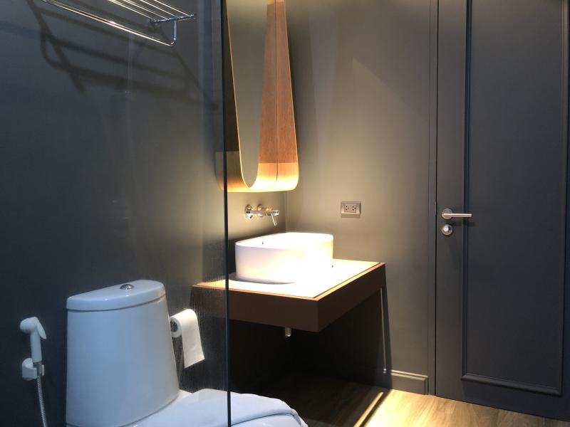 SATURDAYS CONDO Unit	:B117-B1202