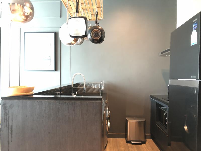 SATURDAYS CONDO Unit	:B117-B1202