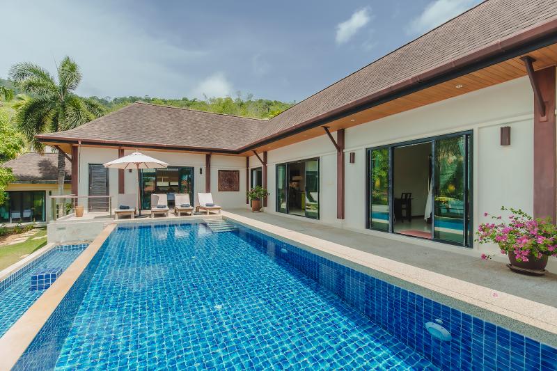 White Lily Pool Villa
