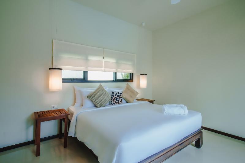 White Lily Pool Villa