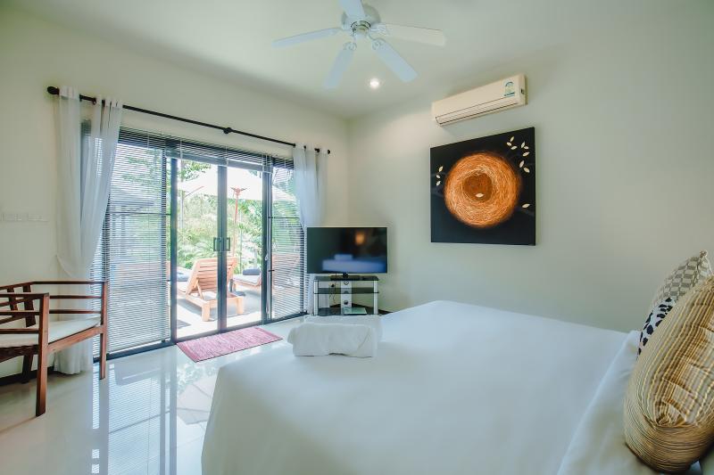 White Lily Pool Villa