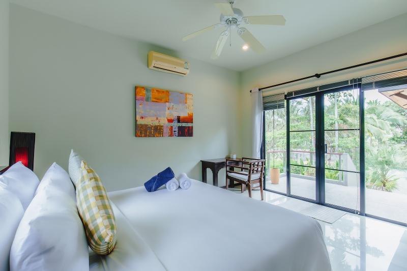 White Lily Pool Villa