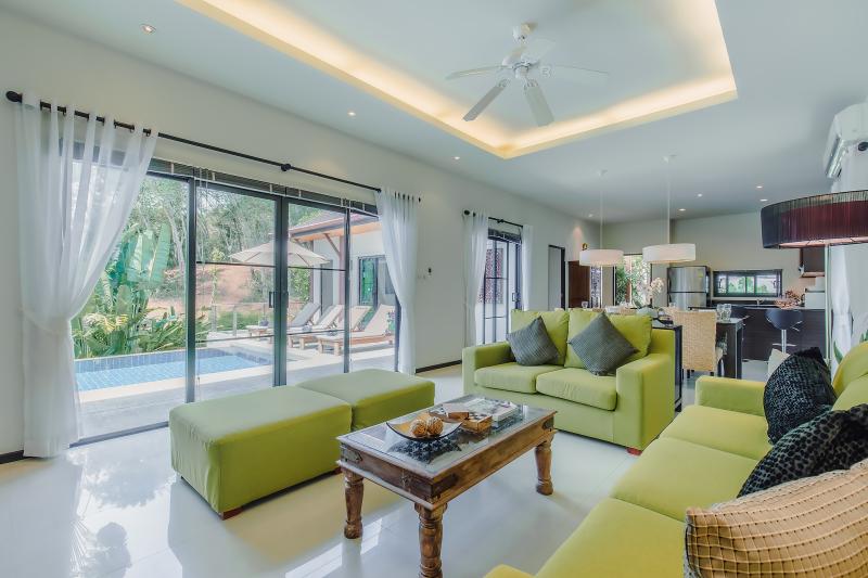White Lily Pool Villa