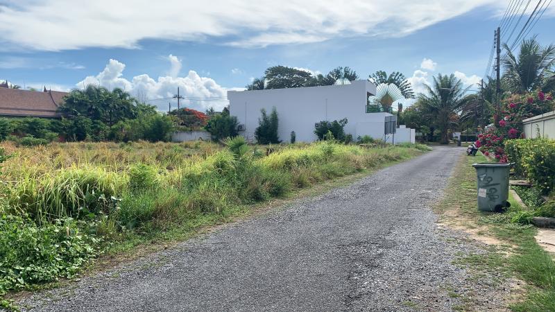 Land in Rawai for development 