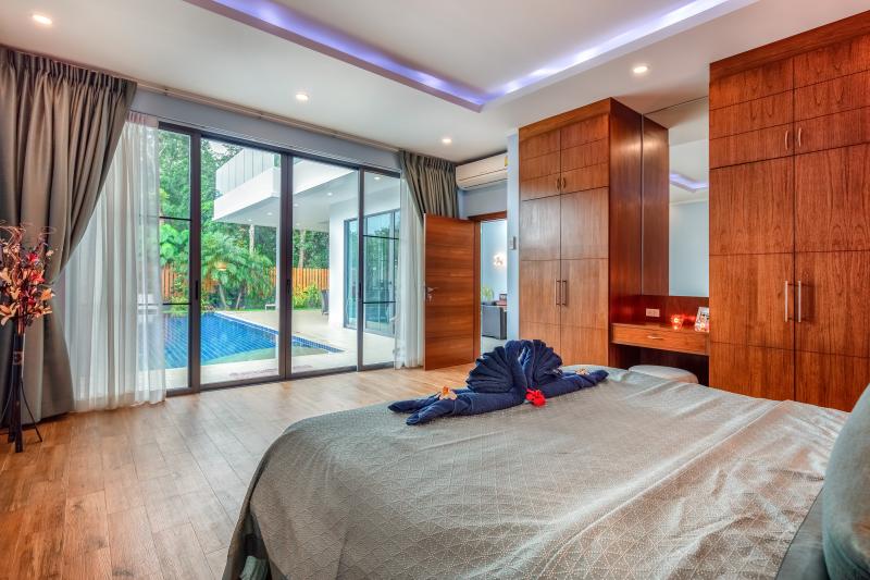 Modern  Pool Villa