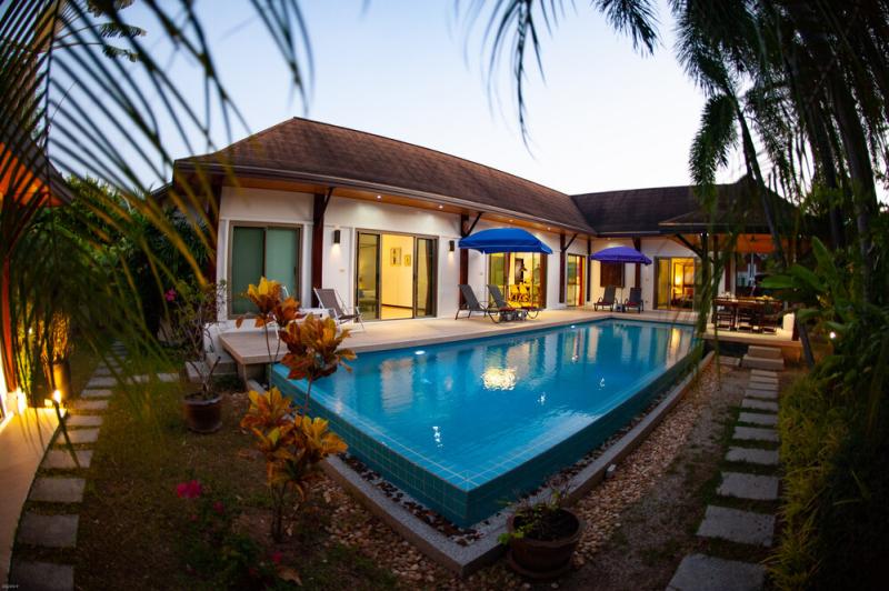 Kokyang pool  Villas