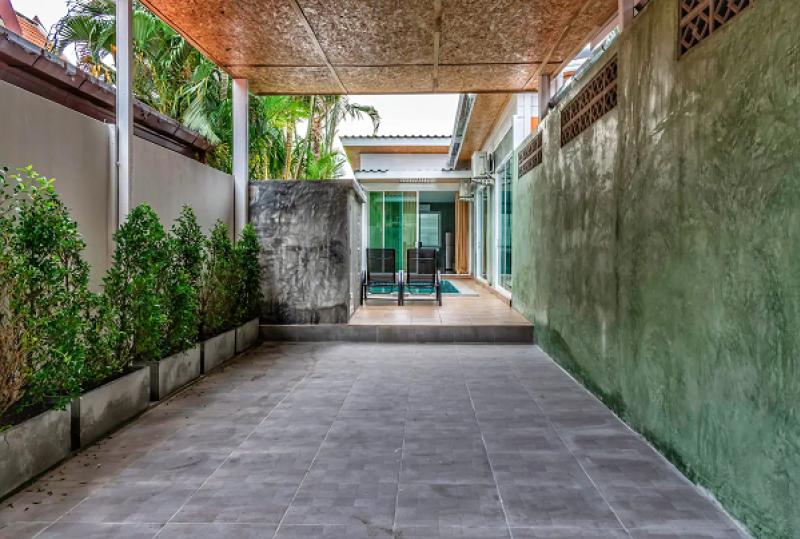 Lancelot pool villa