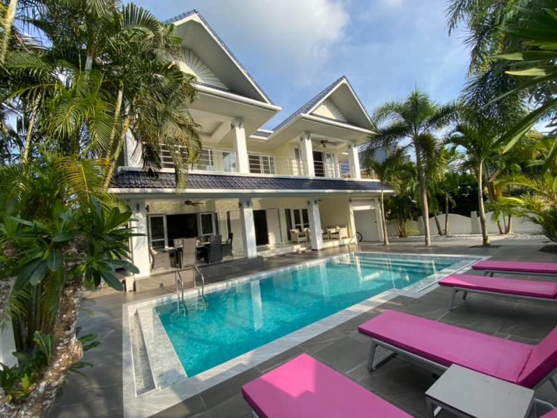 Exclusive pool villa Rawai