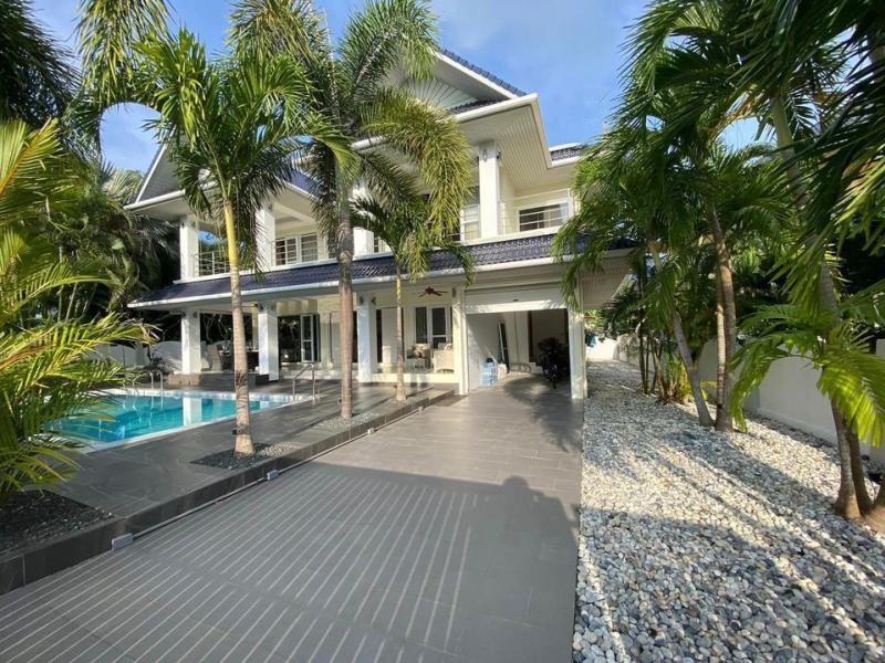 Exclusive pool villa Rawai