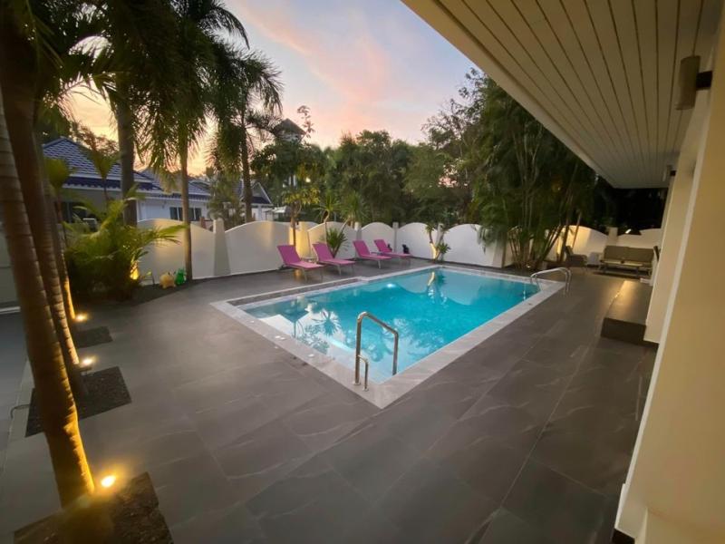 Exclusive pool villa Rawai