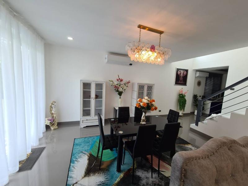 4 Bedroom pool villa