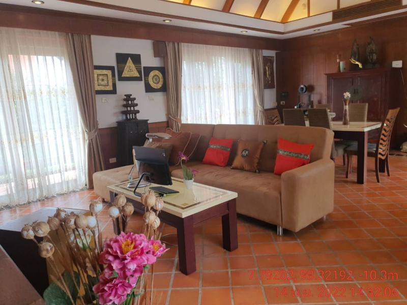 Thai style pool villa Naiharn