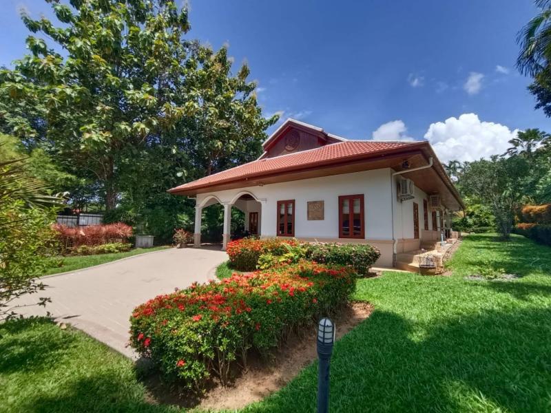 Peaceful pool villa in Rawai