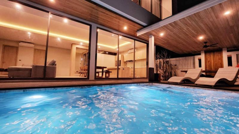  Exceptional 5 bedroom villa in Chalong